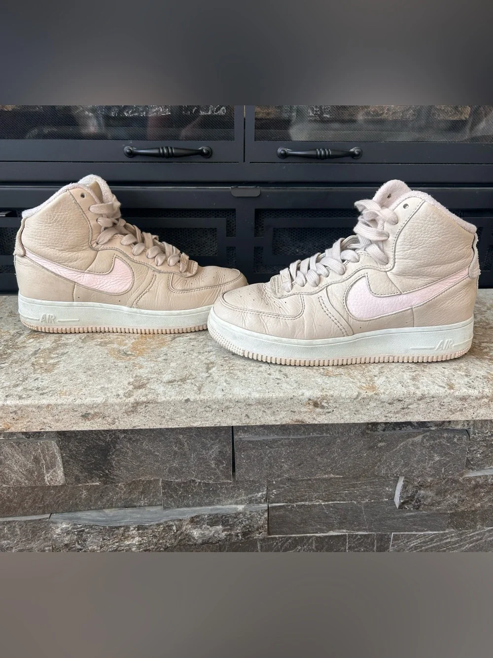 Nike Air Force 1 High Sculpt in “Sanddrift/Neutral Pink”